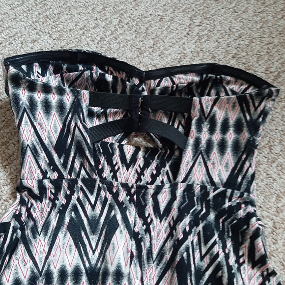 Material Girl Strapless Dress - Picture 4 of 5